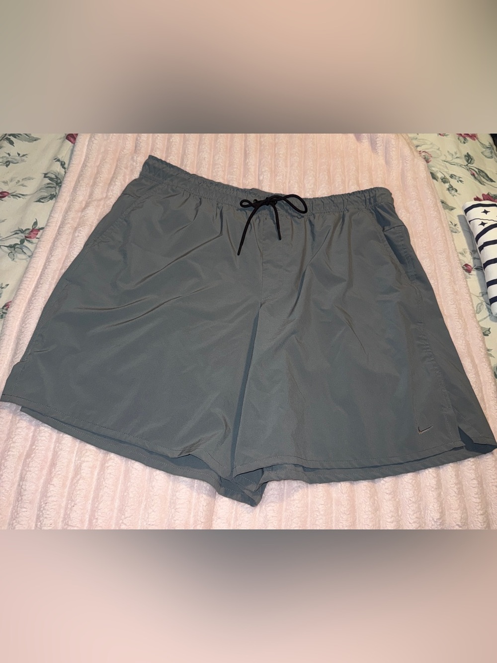Nike Dri-FIT Unlimited Woven 7-Inch Shorts in Smoke Grey/Black Mens 3X NWOT